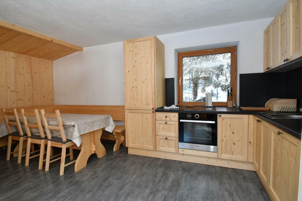 Haus Hubertus Apartment Sankt Leonhard im Pitztal Bagian luar foto