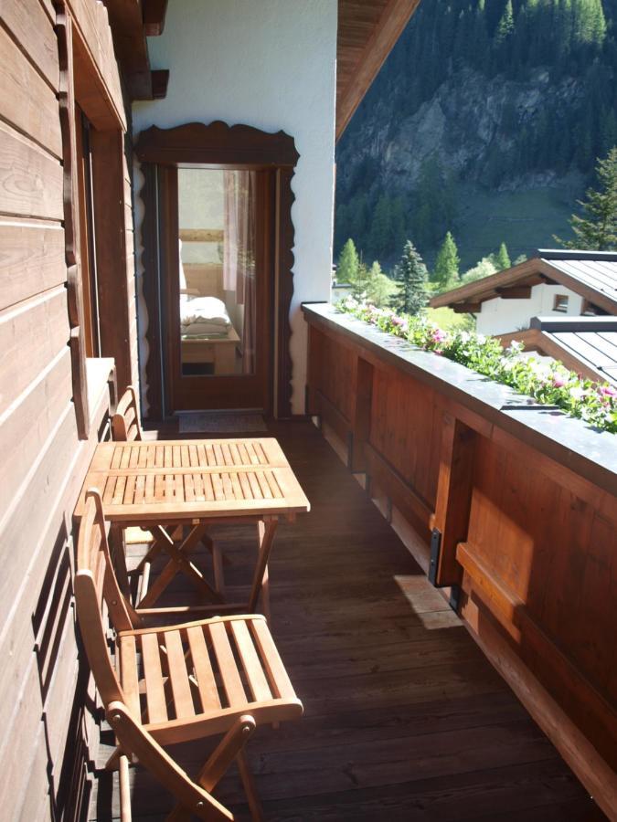 Haus Hubertus Apartment Sankt Leonhard im Pitztal Bagian luar foto